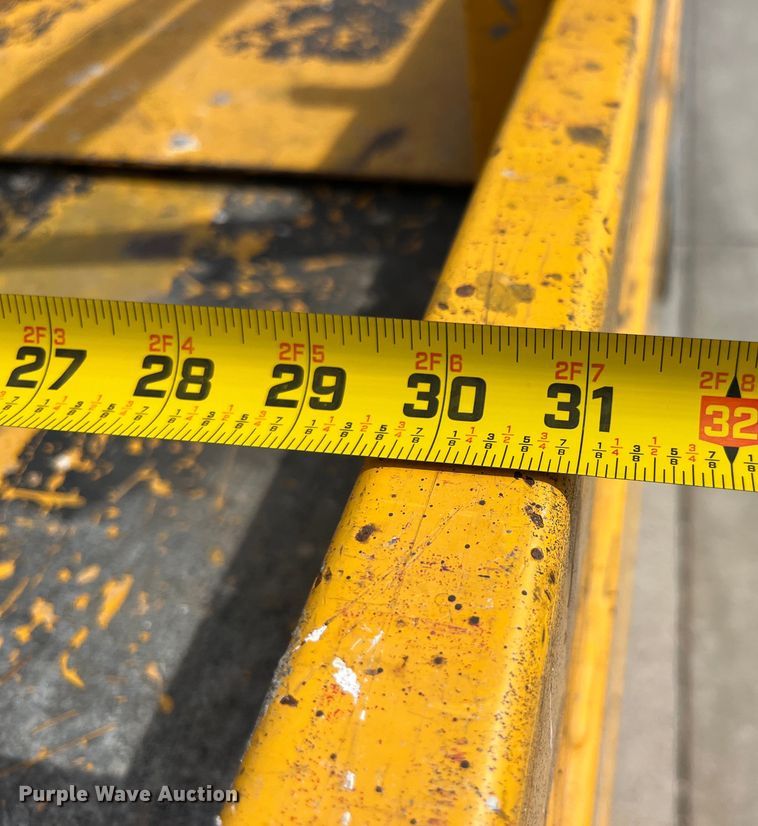 image for item LD9485 2012 Haulotte Compact 2632E scissor lift