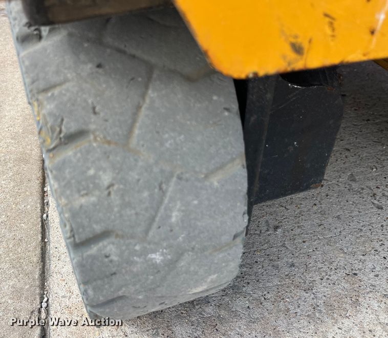 image for item LD9485 2012 Haulotte Compact 2632E scissor lift