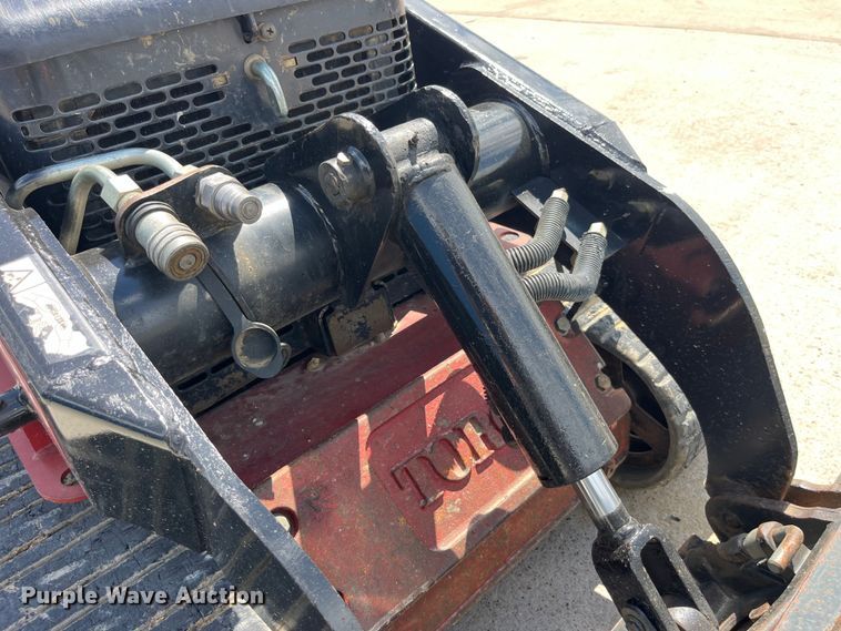 image for item LD9486 2017 Toro TX525 compact utility loader