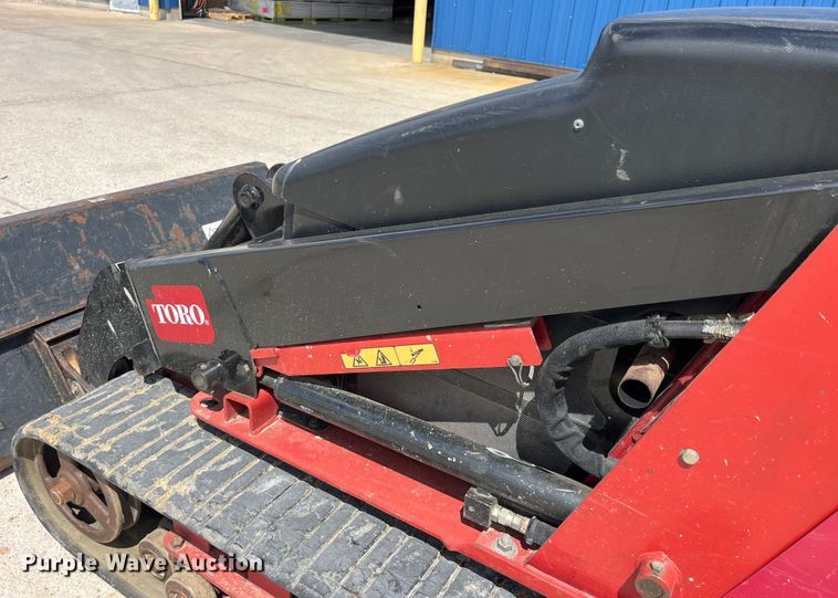 image for item LD9486 2017 Toro TX525 compact utility loader