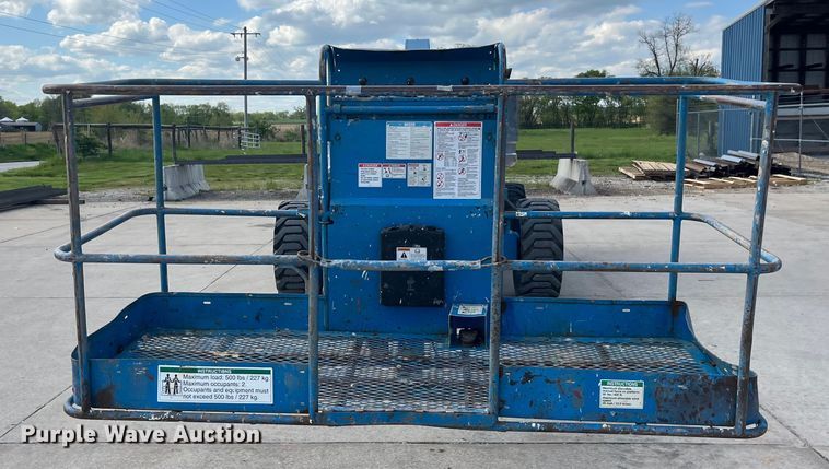 image for item LD9489 2005 Genie S-60 boom lift