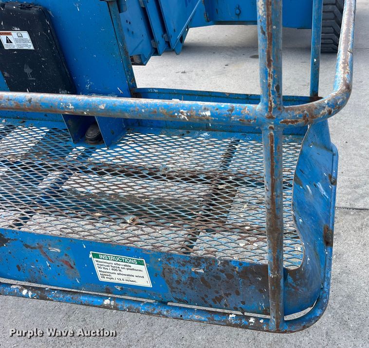 image for item LD9489 2005 Genie S-60 boom lift