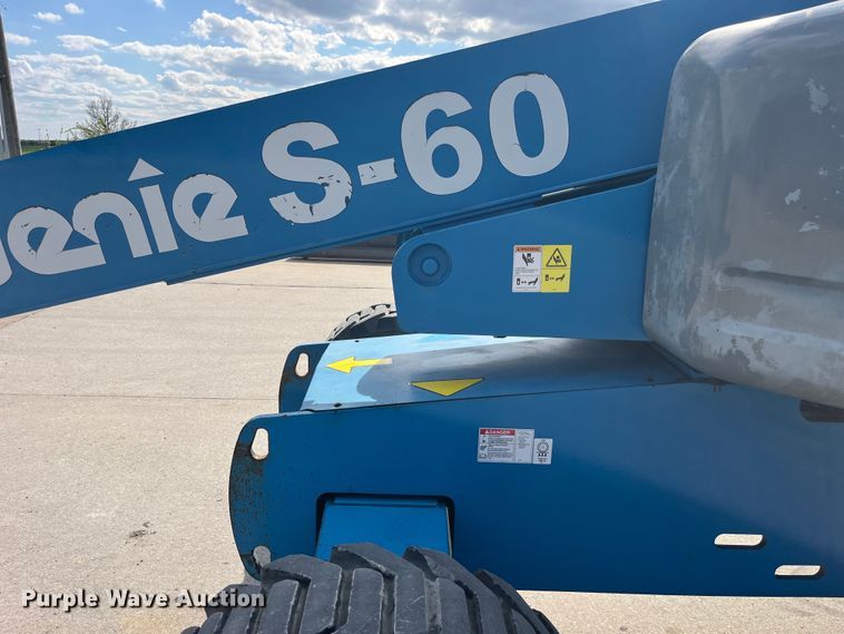image for item LD9489 2005 Genie S-60 boom lift