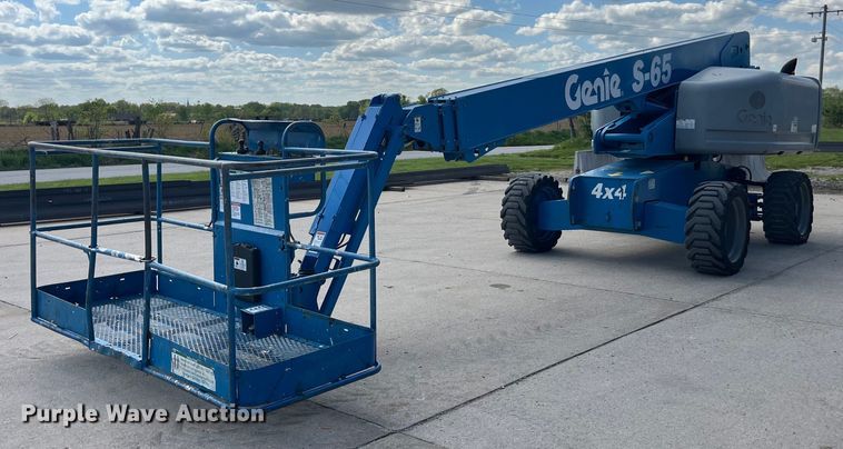 image for item LD9490 2006 Genie  S-65 boom lift