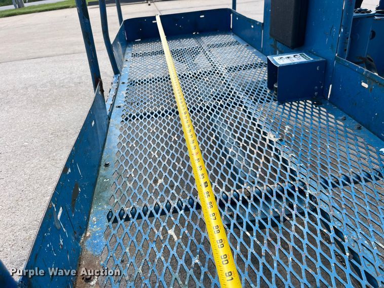 image for item LD9490 2006 Genie  S-65 boom lift