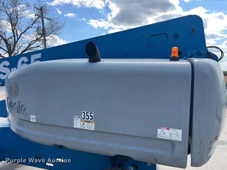 image for item LD9490 2006 Genie  S-65 boom lift