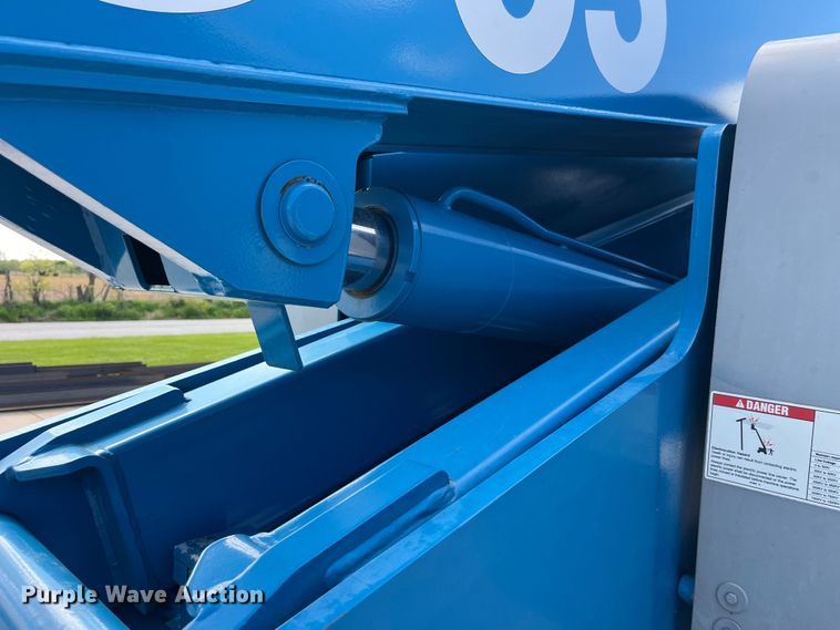 image for item LD9490 2006 Genie  S-65 boom lift