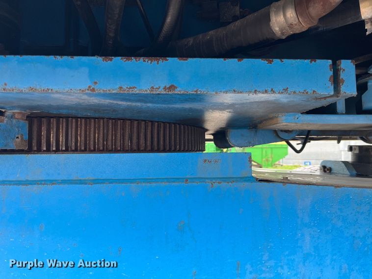 image for item LD9493 2013 Genie  S-85 boom lift