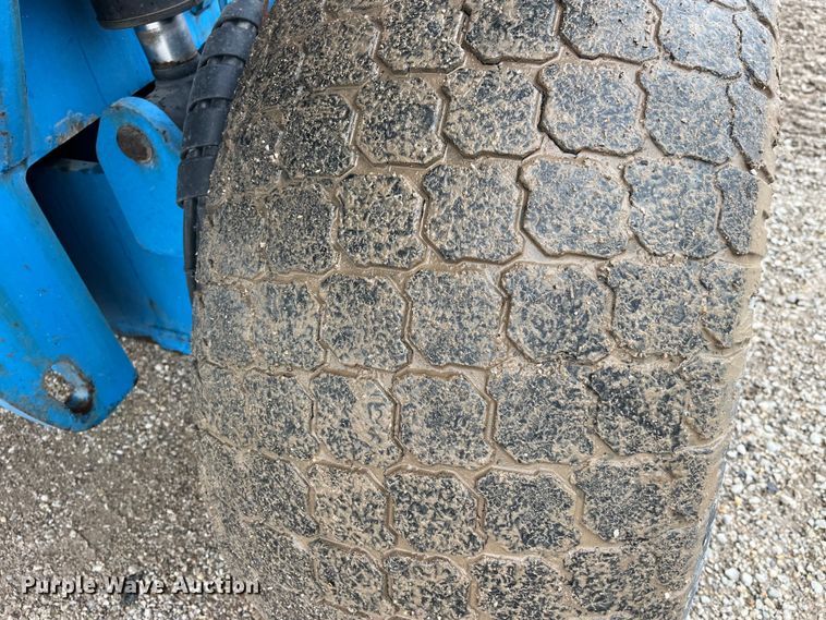 image for item LD9493 2013 Genie  S-85 boom lift