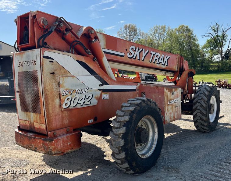 image for item LD9499 2003 Sky Trak 8042 telehandler
