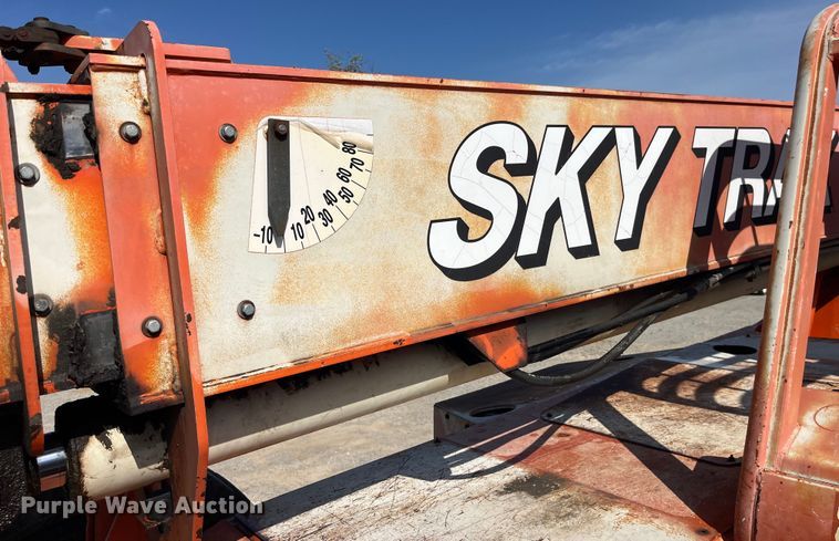 image for item LD9499 2003 Sky Trak 8042 telehandler