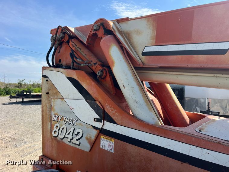 image for item LD9499 2003 Sky Trak 8042 telehandler