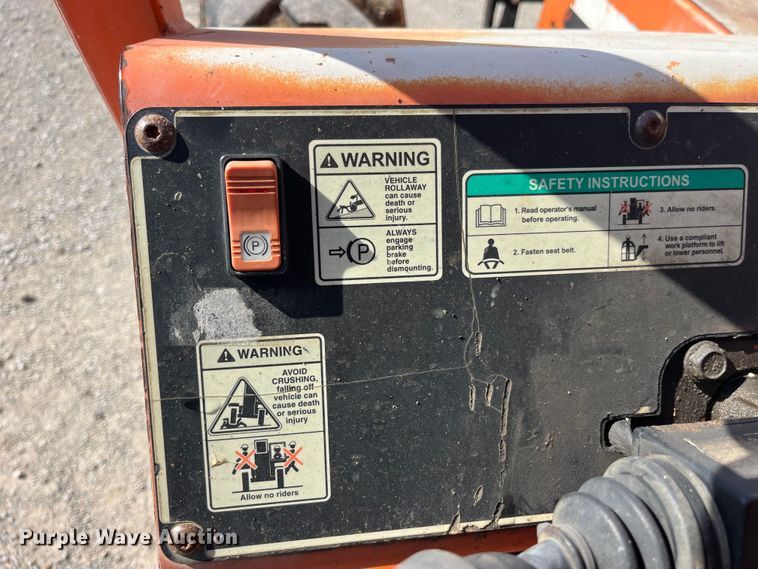 image for item LD9499 2003 Sky Trak 8042 telehandler