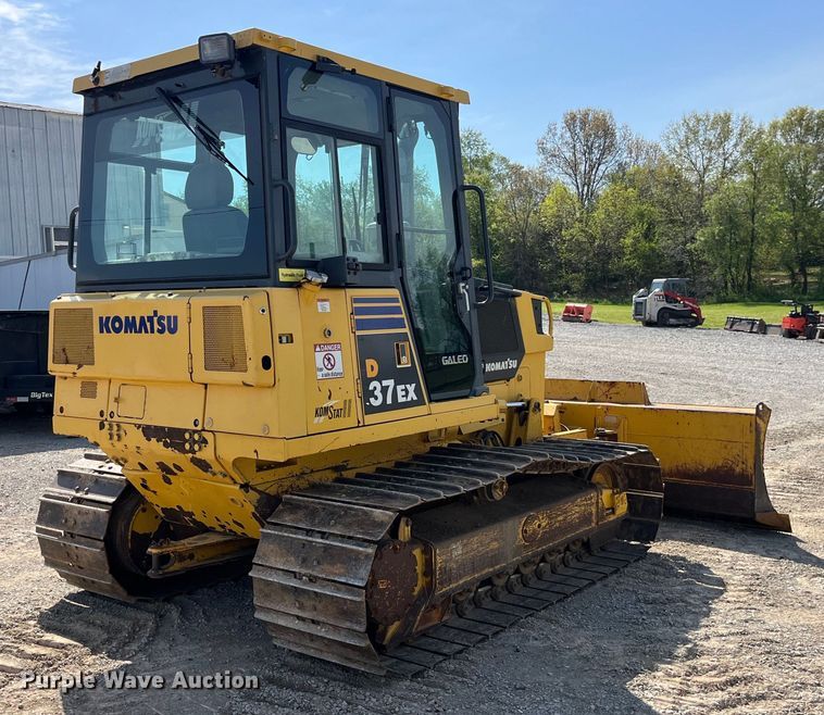 image for item LD9502 2006 Komatsu  D37PX-21A dozer