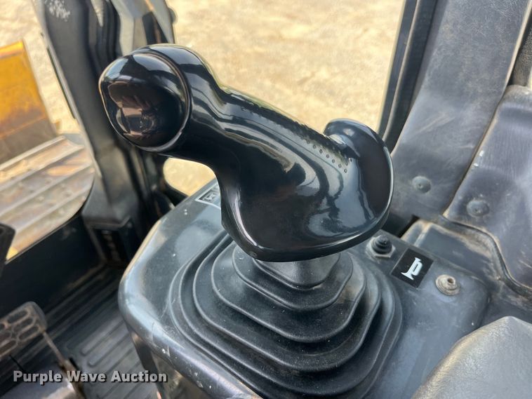 image for item LD9502 2006 Komatsu  D37PX-21A dozer