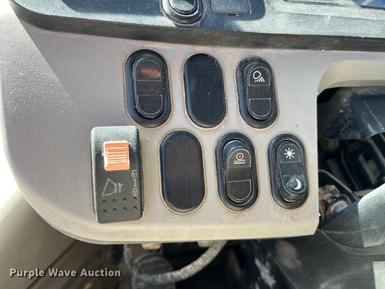 image for item LD9503 2014 Komatsu  WA470-7 wheel loader