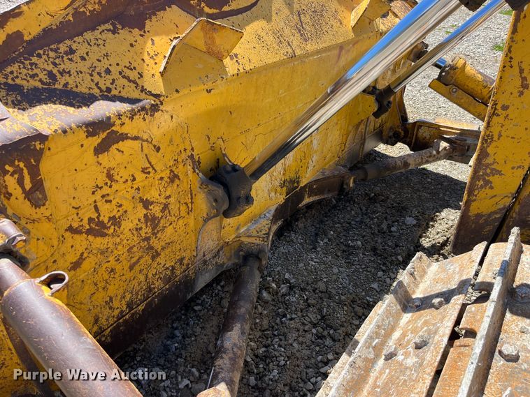 image for item LD9504 1996 Komatsu  D65EX-12 dozer