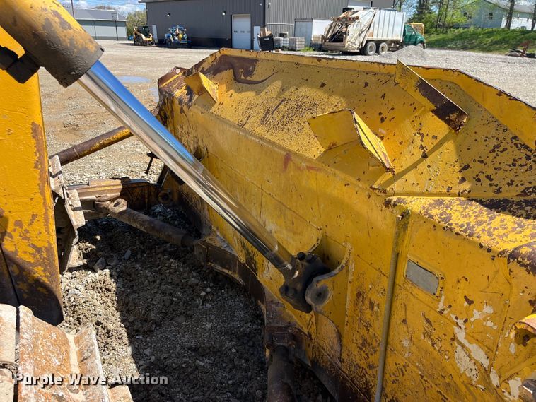 image for item LD9504 1996 Komatsu  D65EX-12 dozer