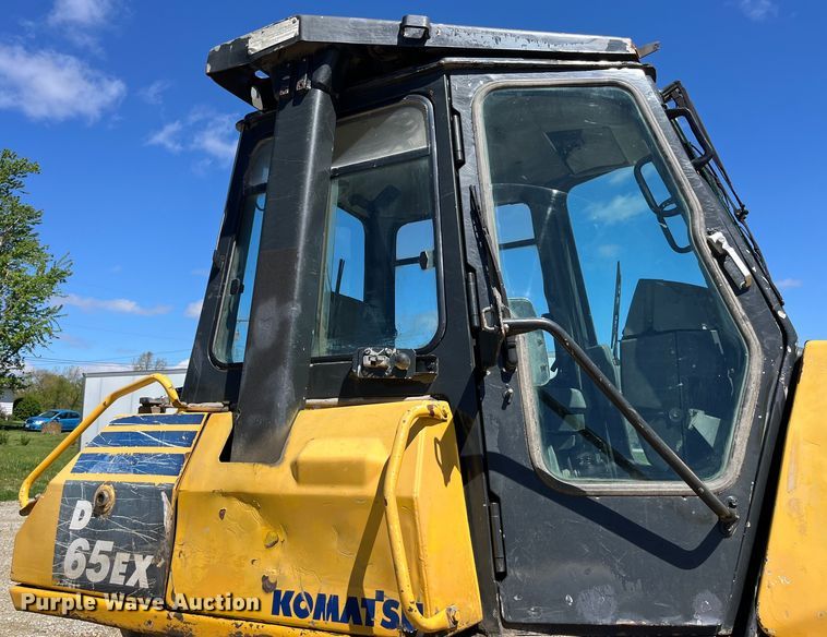 image for item LD9504 1996 Komatsu  D65EX-12 dozer