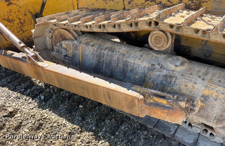 image for item LD9504 1996 Komatsu  D65EX-12 dozer