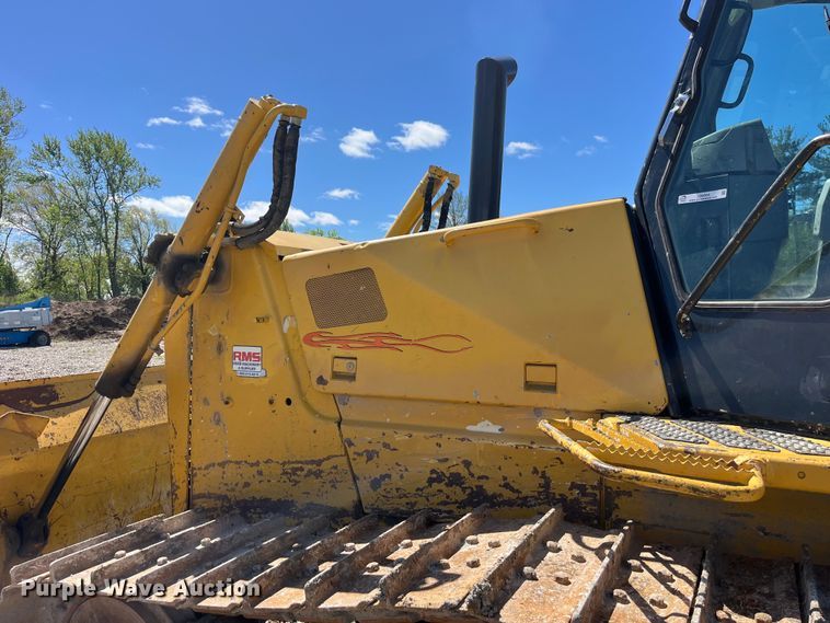 image for item LD9504 1996 Komatsu  D65EX-12 dozer