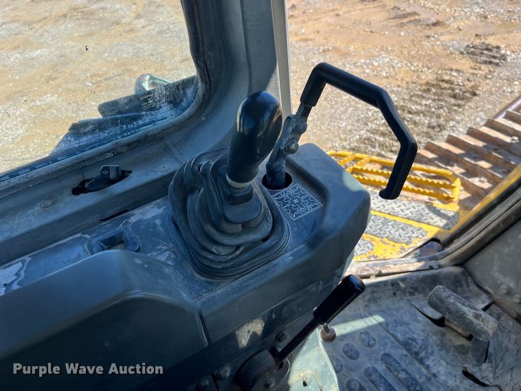 image for item LD9504 1996 Komatsu  D65EX-12 dozer