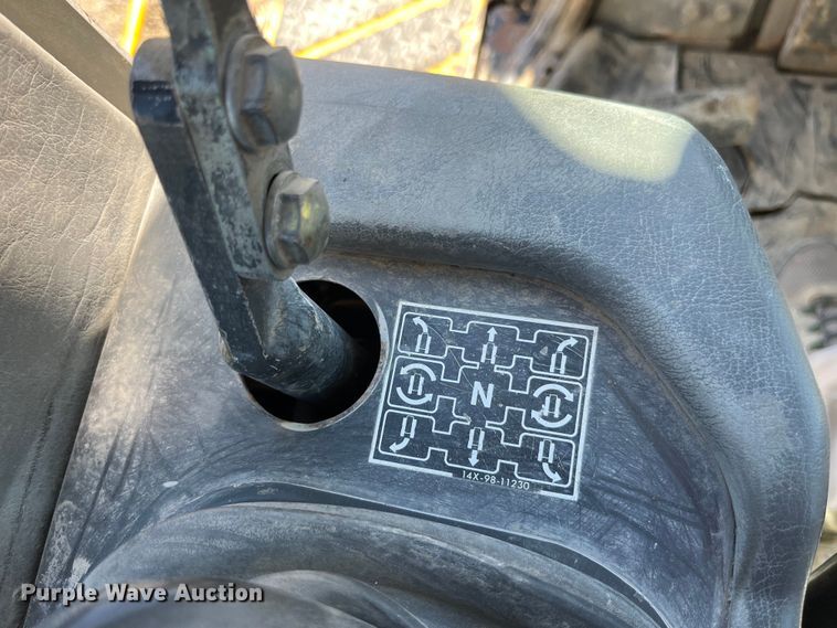 image for item LD9504 1996 Komatsu  D65EX-12 dozer