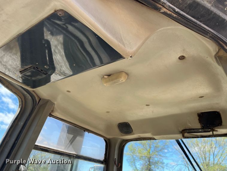 image for item LD9504 1996 Komatsu  D65EX-12 dozer