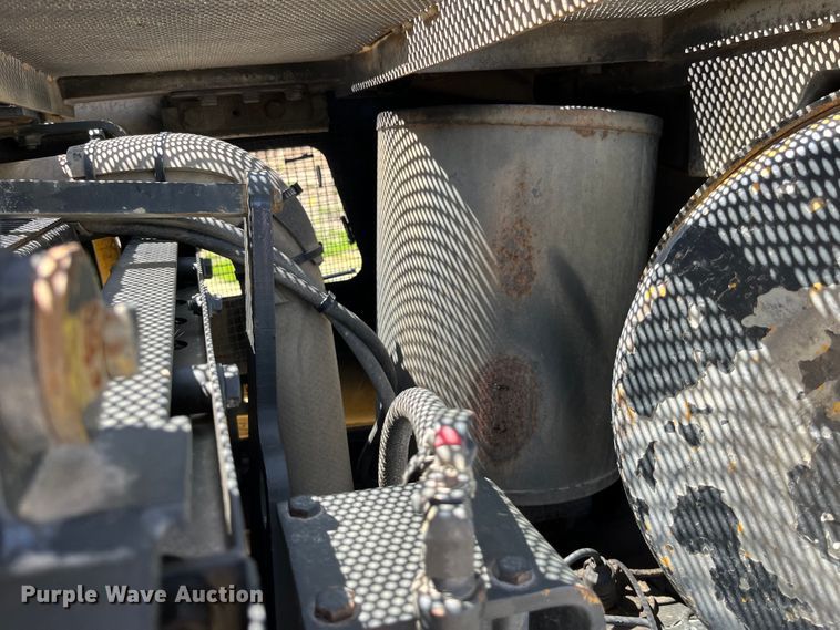 image for item LD9504 1996 Komatsu  D65EX-12 dozer