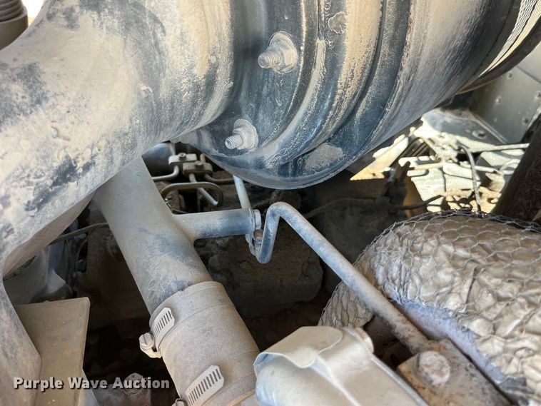 image for item LD9504 1996 Komatsu  D65EX-12 dozer