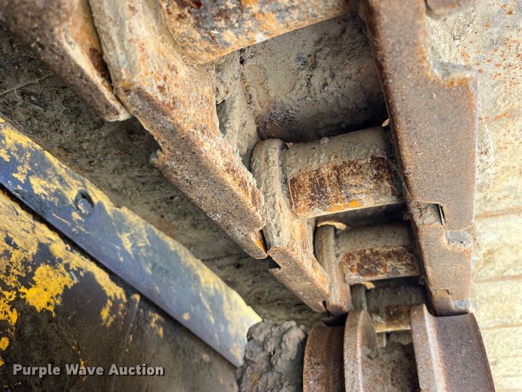 image for item LD9504 1996 Komatsu  D65EX-12 dozer