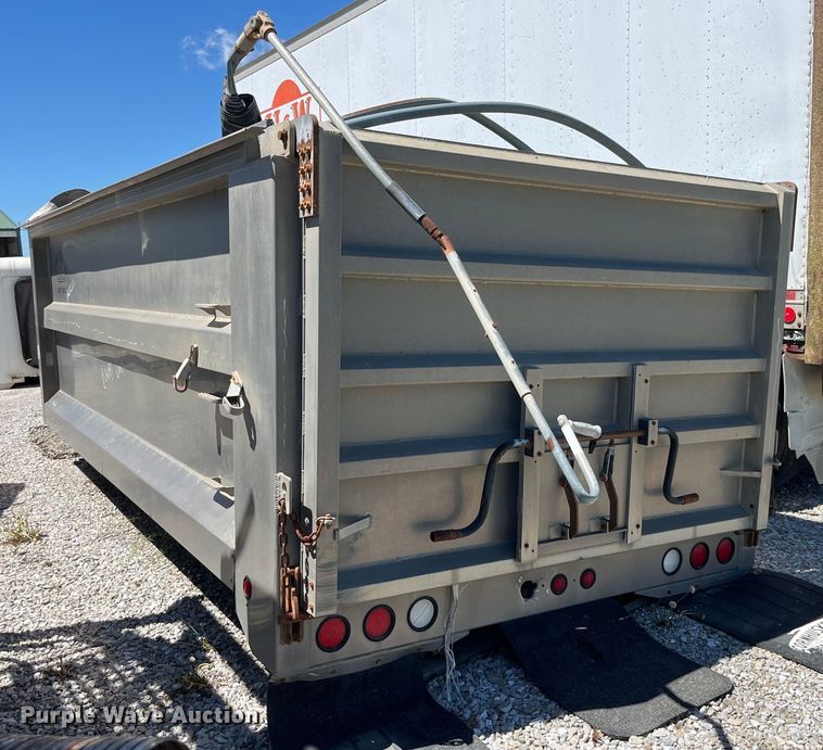image for item LD9510 Dump truck bed