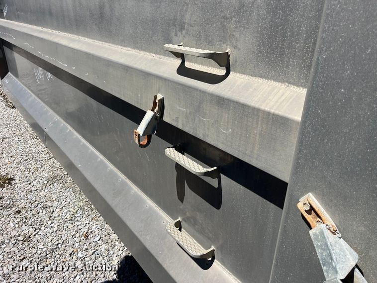 image for item LD9510 Dump truck bed