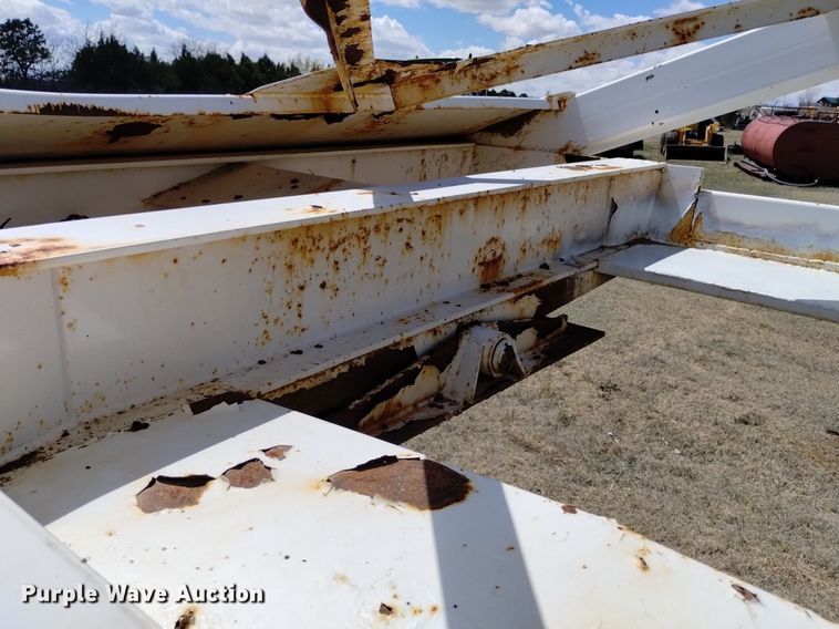 image for item LO9025 2015 Manac 4B240A200 bottom dump trailer