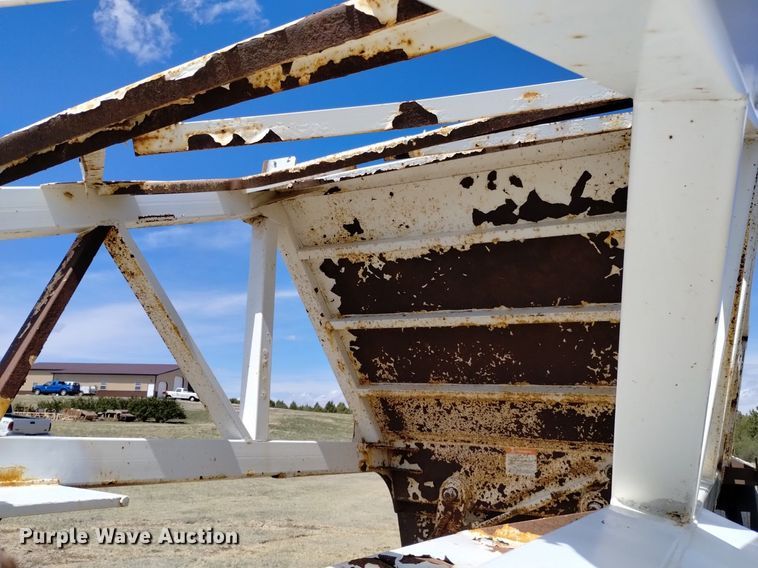 image for item LO9025 2015 Manac 4B240A200 bottom dump trailer