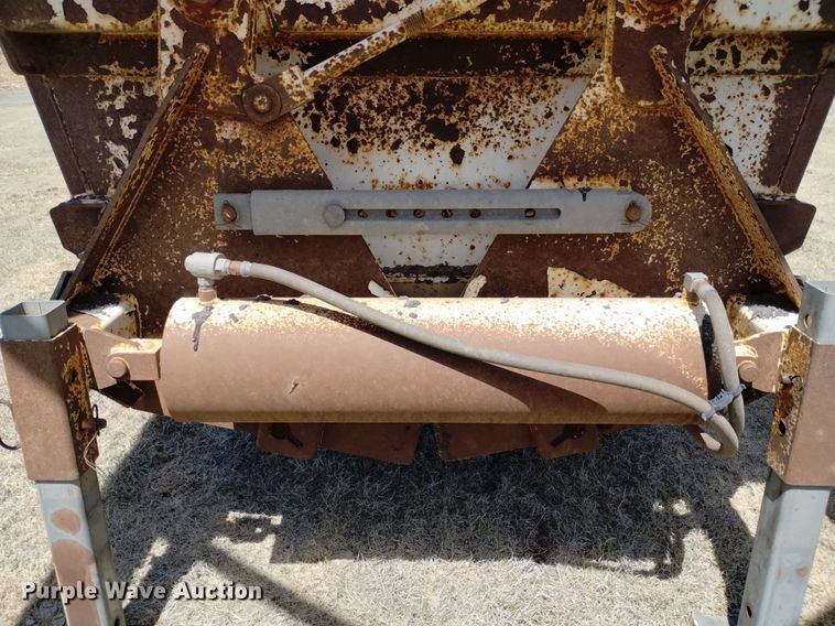 image for item LO9025 2015 Manac 4B240A200 bottom dump trailer