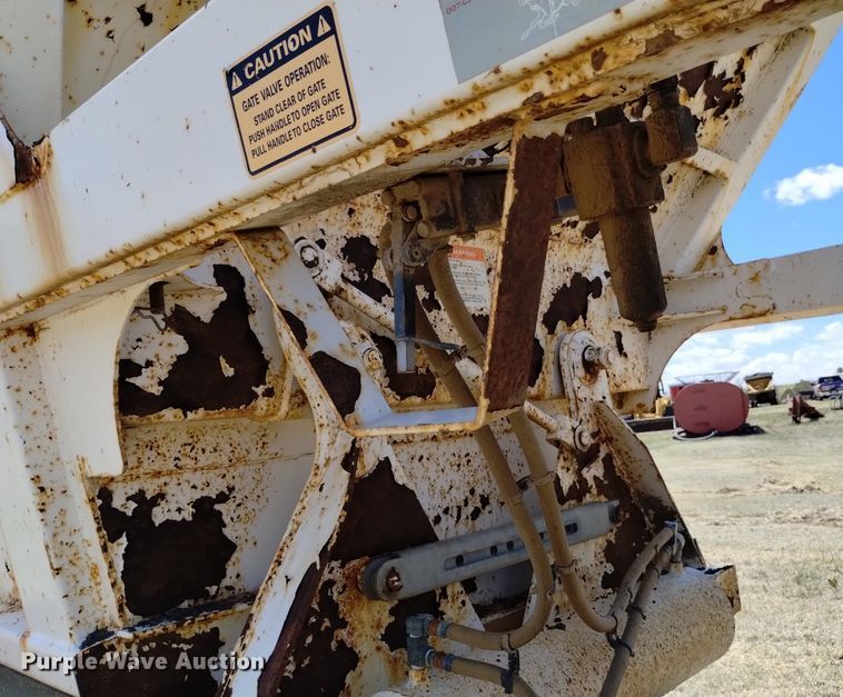 image for item LO9025 2015 Manac 4B240A200 bottom dump trailer