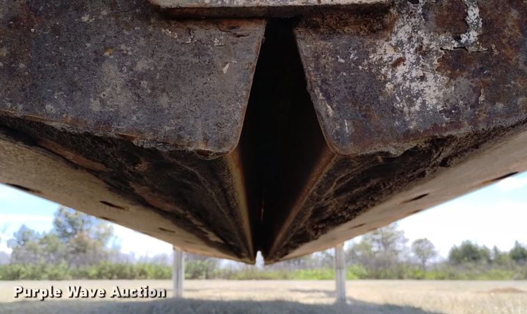 image for item LO9025 2015 Manac 4B240A200 bottom dump trailer