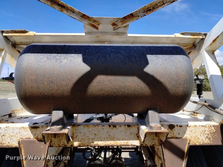 image for item LO9025 2015 Manac 4B240A200 bottom dump trailer