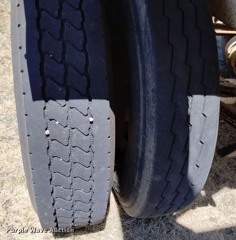 image for item LO9025 2015 Manac 4B240A200 bottom dump trailer