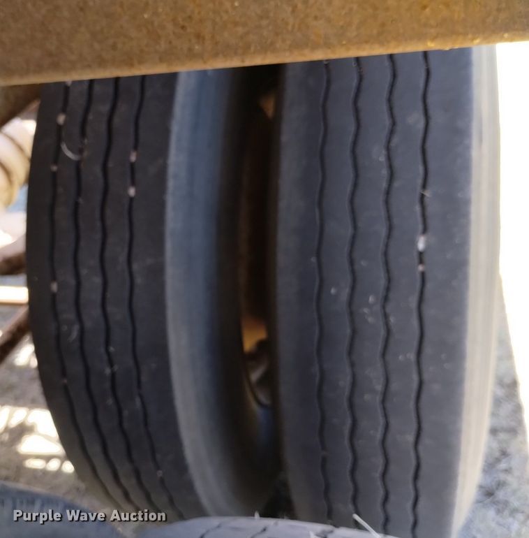 image for item LO9025 2015 Manac 4B240A200 bottom dump trailer