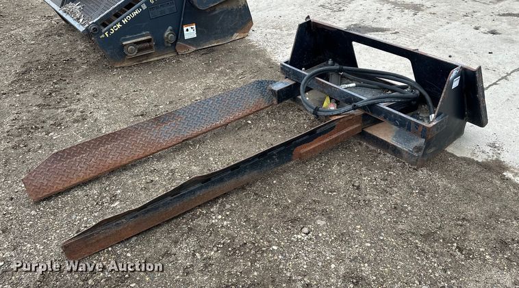 image for item LR9304 Skid steer nursery jaw