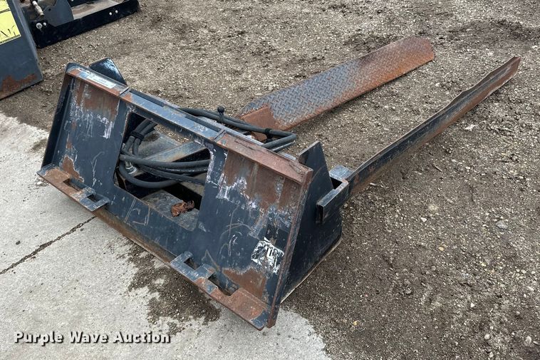 image for item LR9304 Skid steer nursery jaw