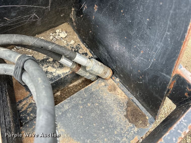 image for item LR9304 Skid steer nursery jaw