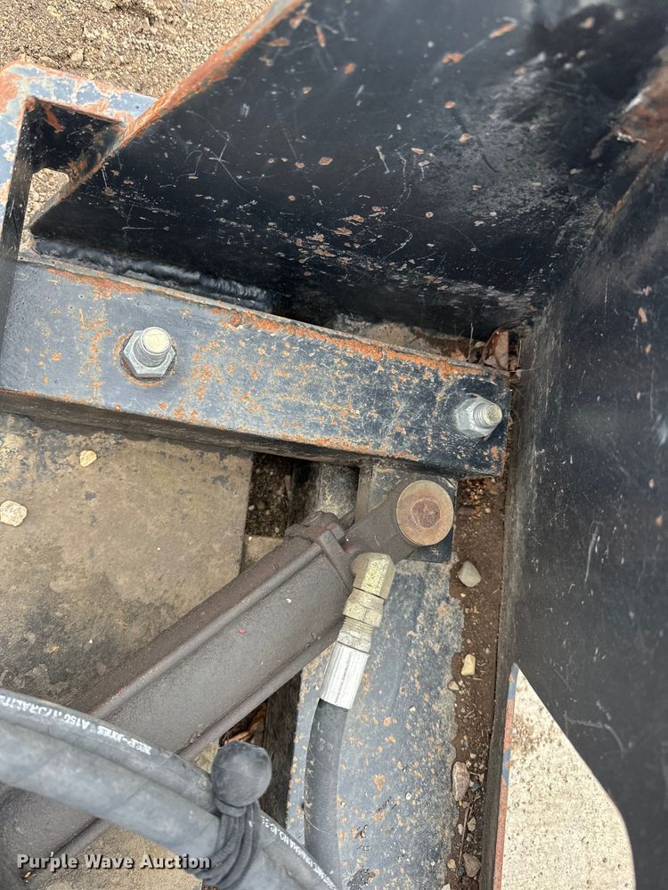 image for item LR9304 Skid steer nursery jaw