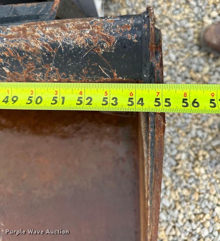 image for item LR9311 2017 Bobcat T450 skid steer loader