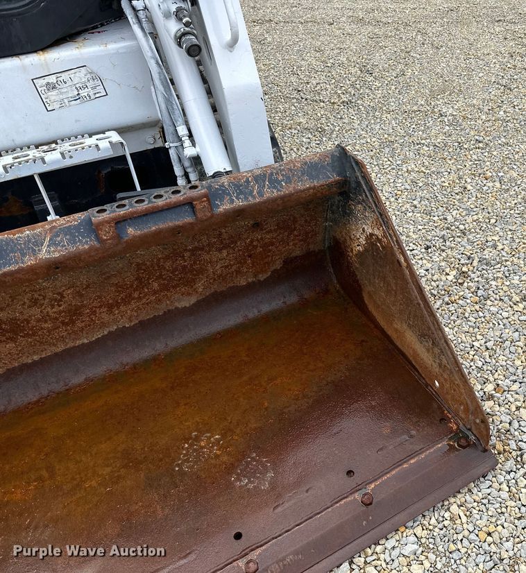 image for item LR9311 2017 Bobcat T450 skid steer loader