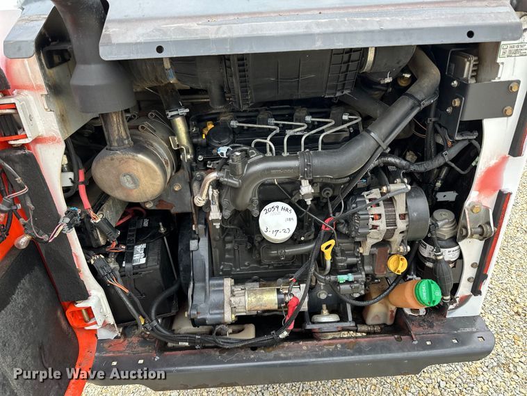 image for item LR9311 2017 Bobcat T450 skid steer loader