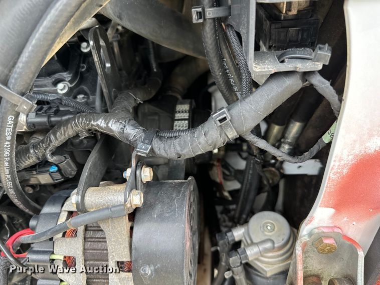 image for item LR9311 2017 Bobcat T450 skid steer loader