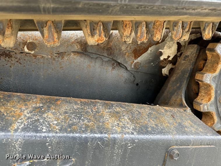 image for item LR9311 2017 Bobcat T450 skid steer loader